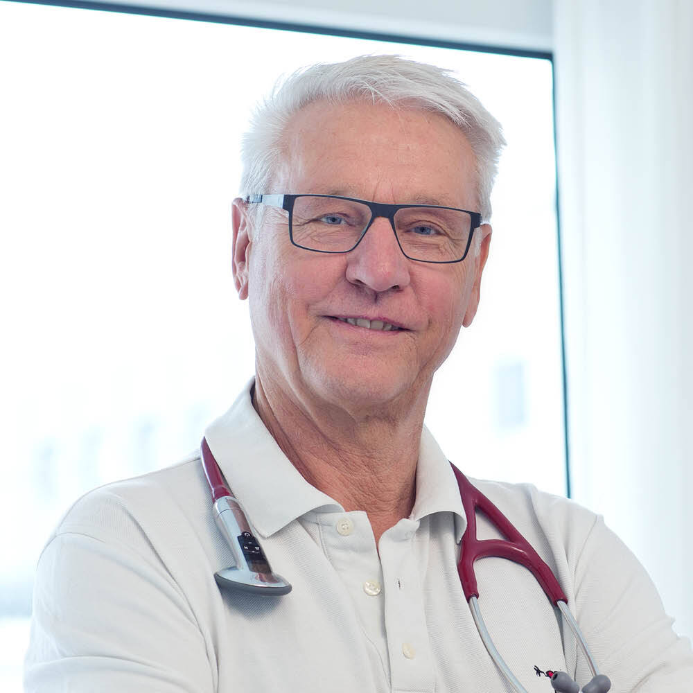 Dr. med. Klaus-Peter Herzberg, Diabetologe, in seiner Praxis